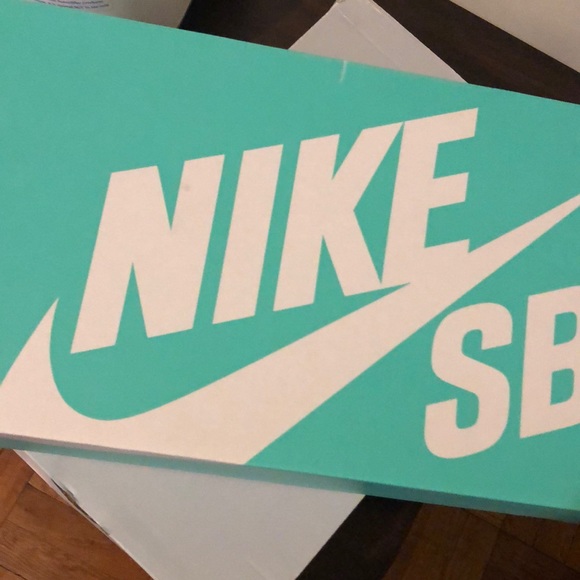 Nike sneakers ( SOLD) - Picture 3 of 6